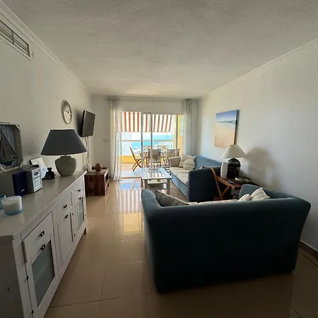 с видом на море и бассейном , 600 м от пляжа Apartament Cala de Finestrat