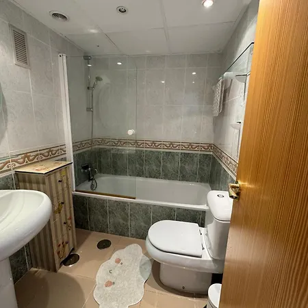 с видом на море и бассейном , 600 м от пляжа