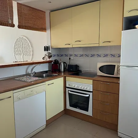 Apartament с видом на море и бассейном , 600 м от пляжа