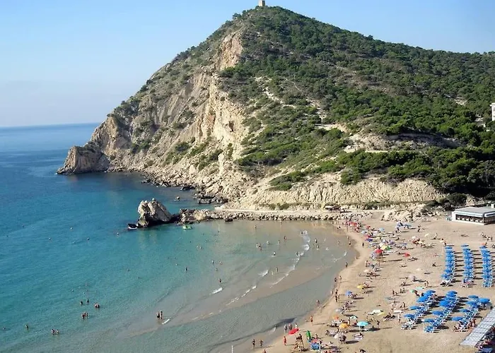 с видом на море и бассейном , 600 м от пляжа