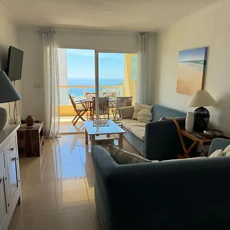 Apartman с видом на море и бассейном , 600 м от пляжа *